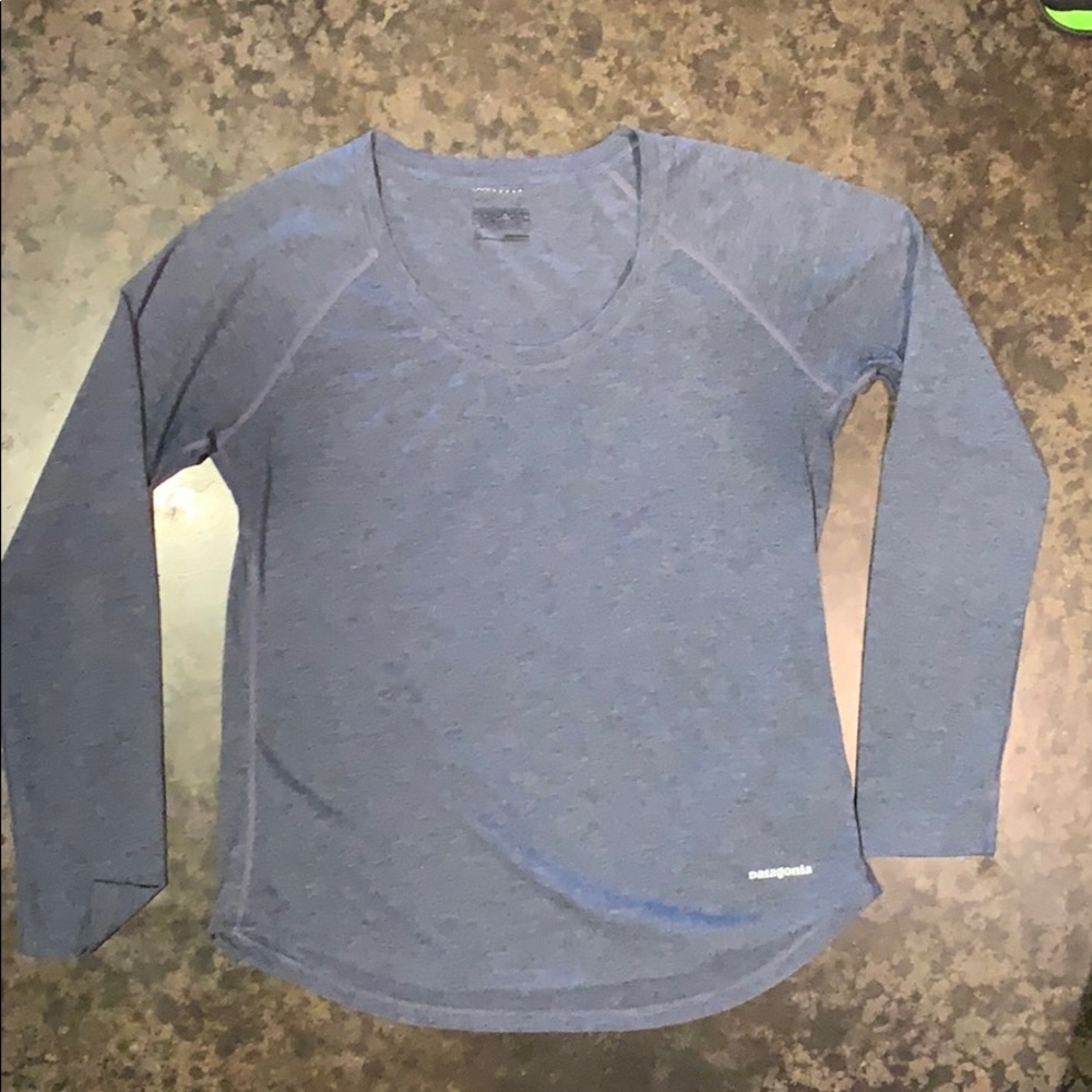 Patagonia scoop-neck L/S tee